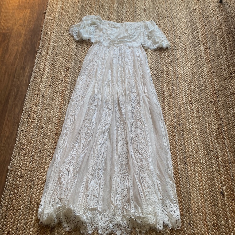 Lace wedding dress